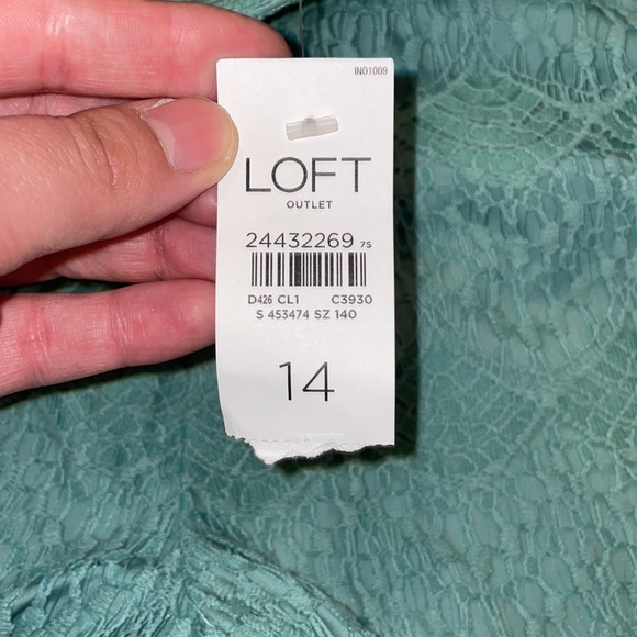New LOFT Turquoise Lace Shorts - Picture 4 of 5